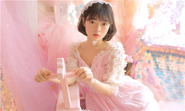 永胜供卵试管代怀生子多少钱？这一直是很多不孕不育家庭关注的话题。在中国，不孕不育的发生率越来越高，根据《中国不孕不育现状调研报告》显示，育龄夫妇的不孕不育率从20年前的3%增长至现在的12.5%-18.2%，患者人数高达6000万以上。在这样的背景下，许多家庭通过供卵试管来实现自己的生育梦想。那么，供卵试管代怀生子的费用到底是多少呢？